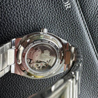 Stylish classic wristwatch for men