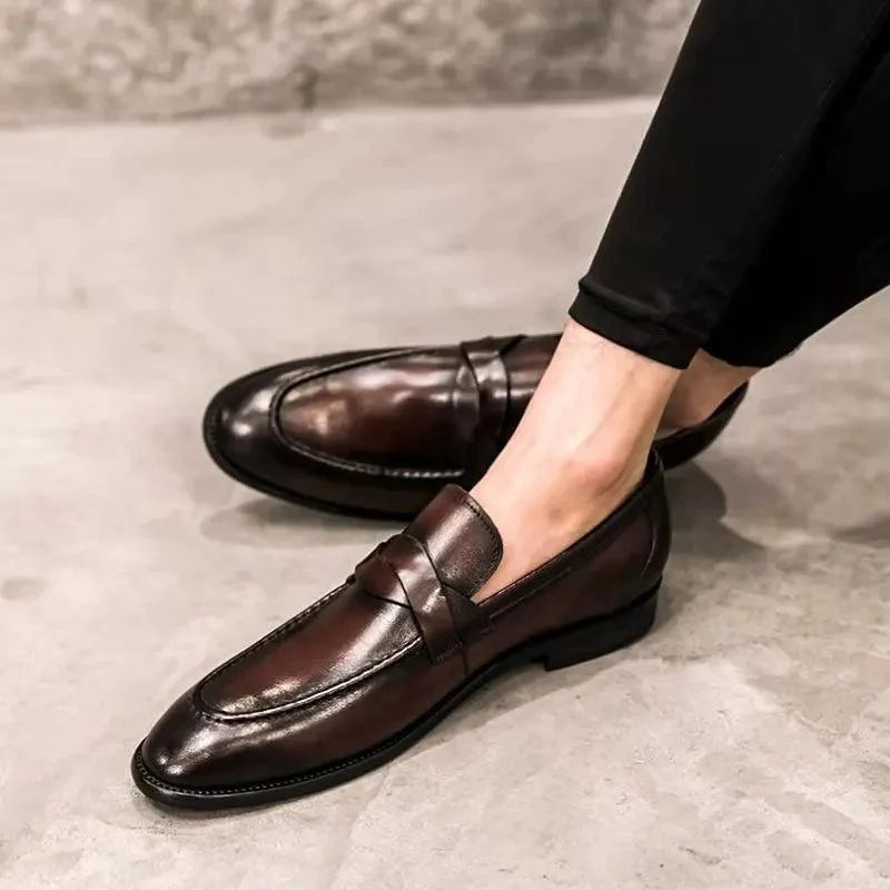 CASUAL LEATHER LOAFERS